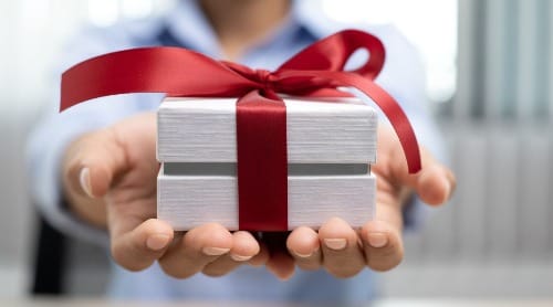 Gifts: Find the perfect gifts for fitness enthusiasts and health lovers.
